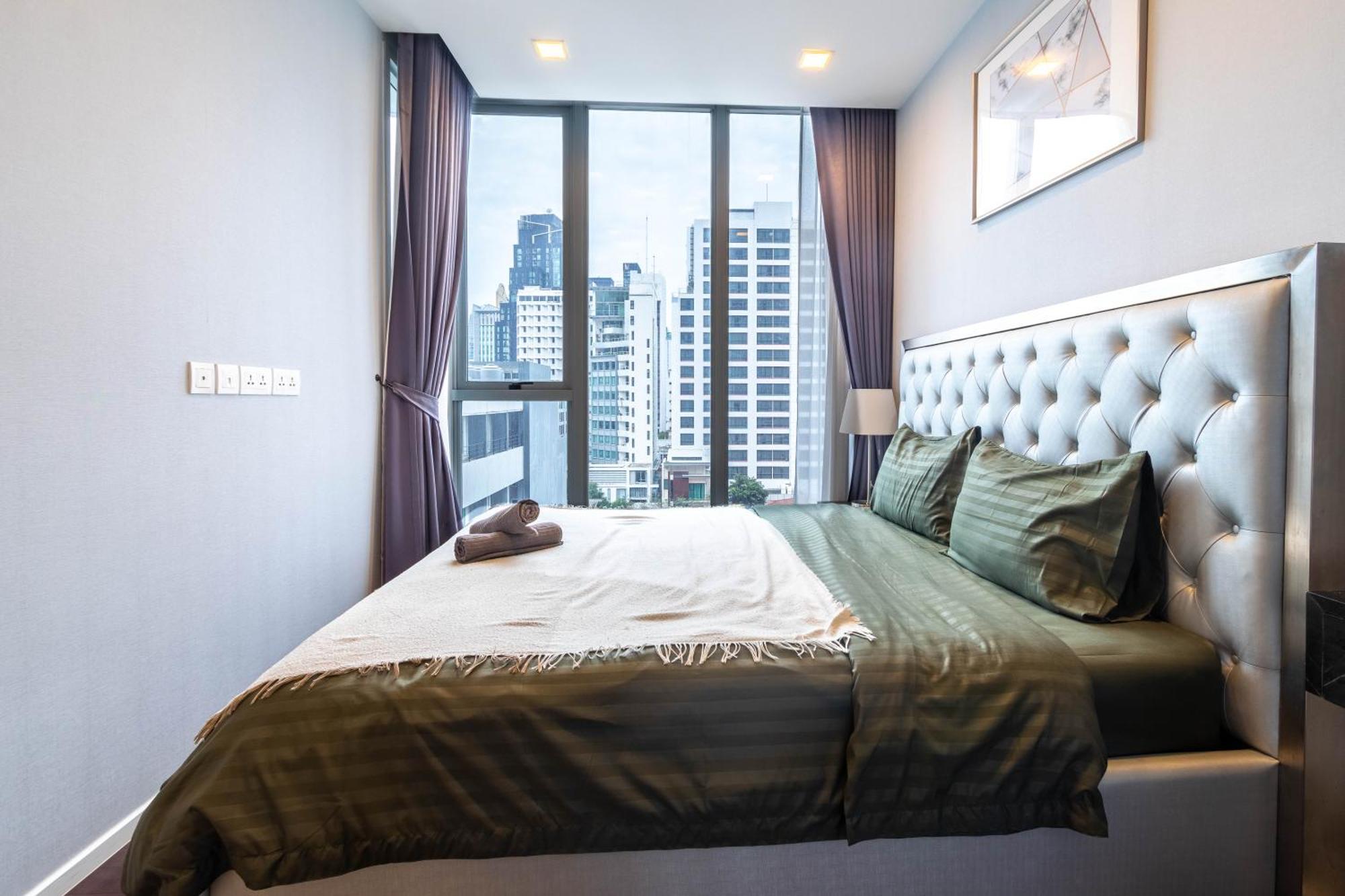Hyde Sukhumvit 11 Branded Suites Bangkok Exterior photo